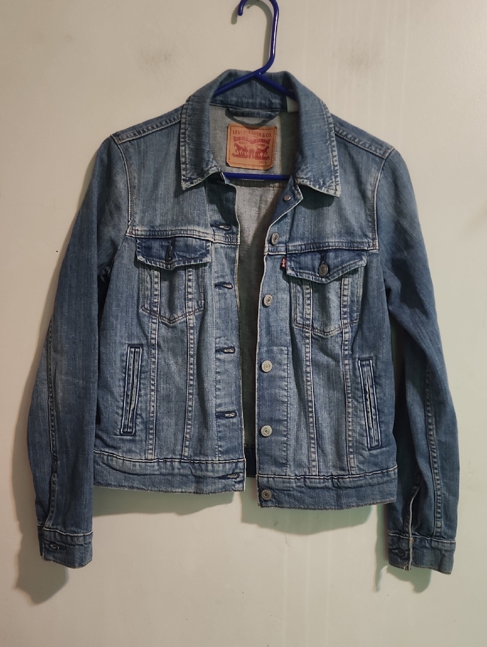 Levi's Light Blue Denim Jacket - Men's Shirt Jacket.  New Without Tag